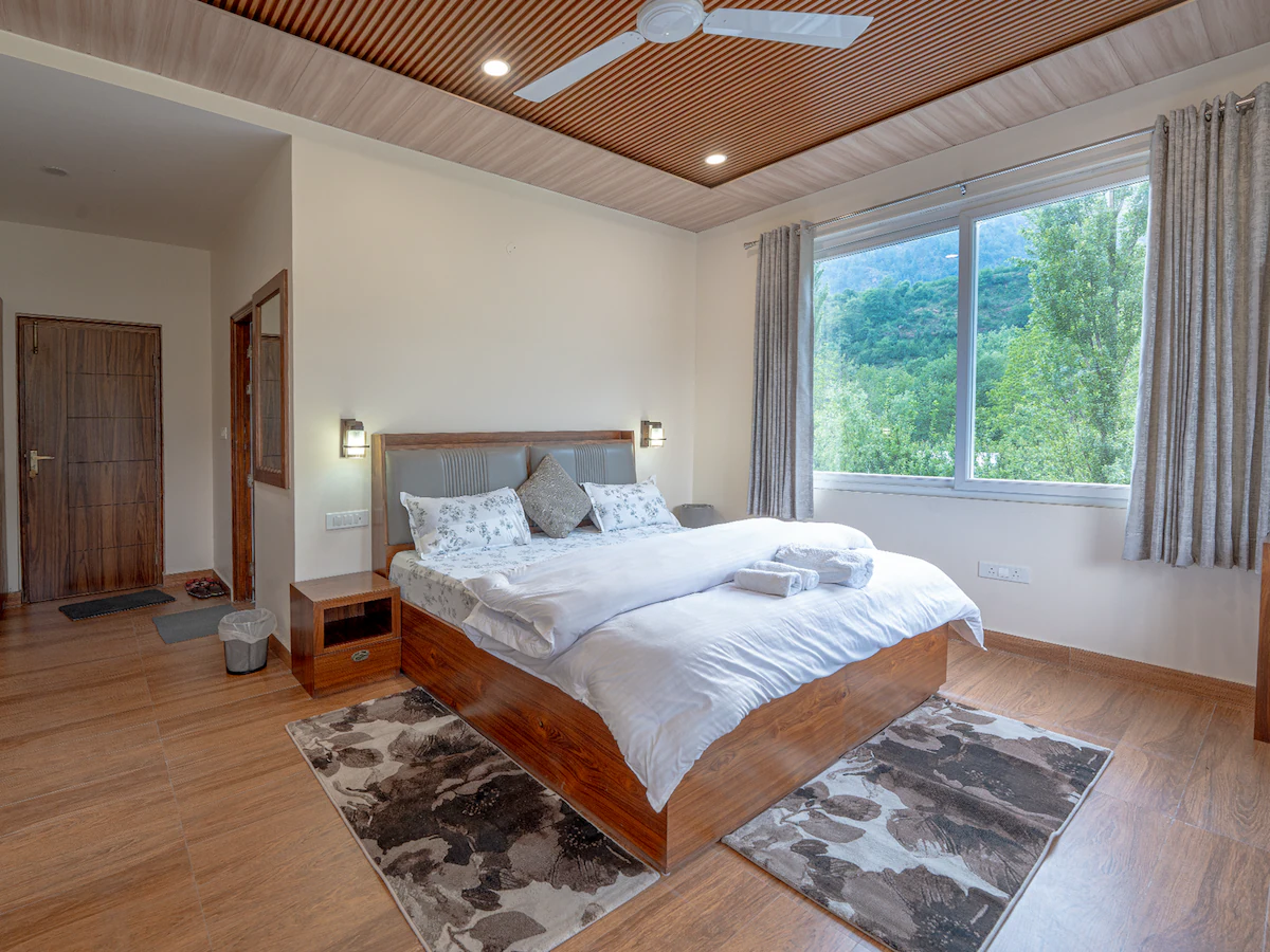 Plush Riverfront Villa Manali