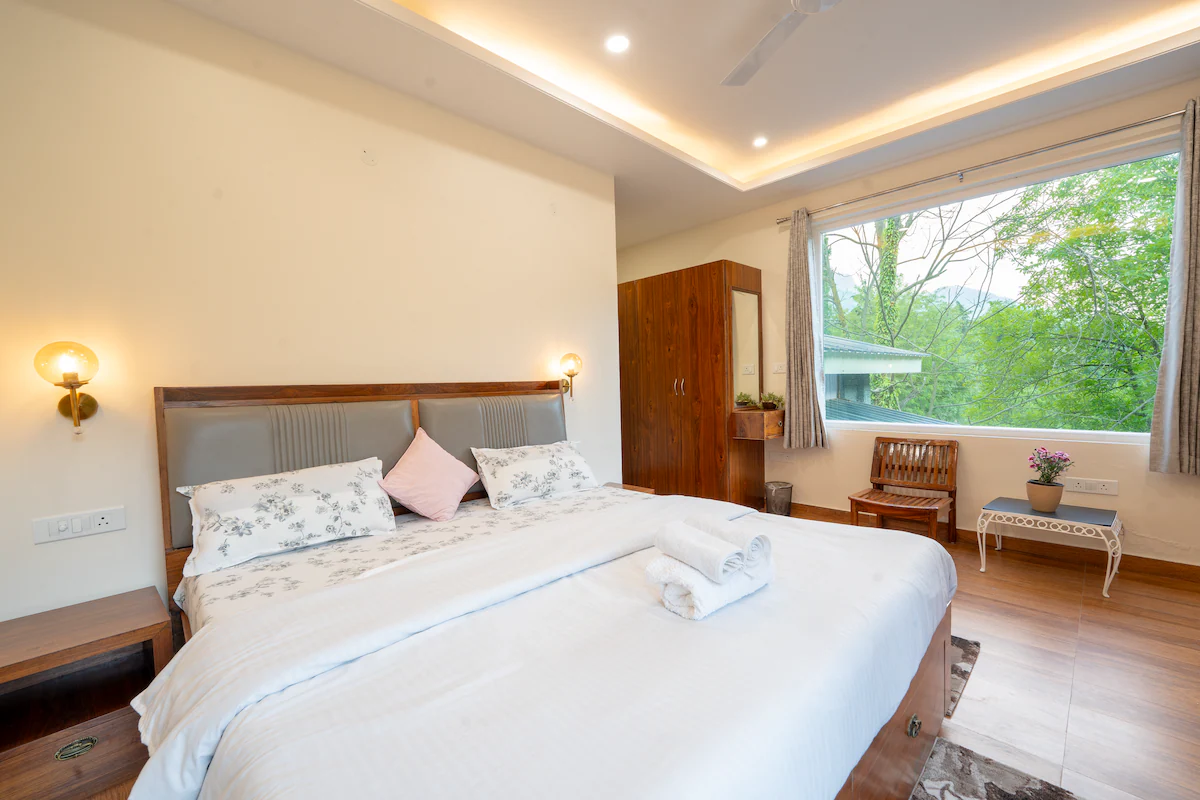 Plush Riverfront Villa Manali
