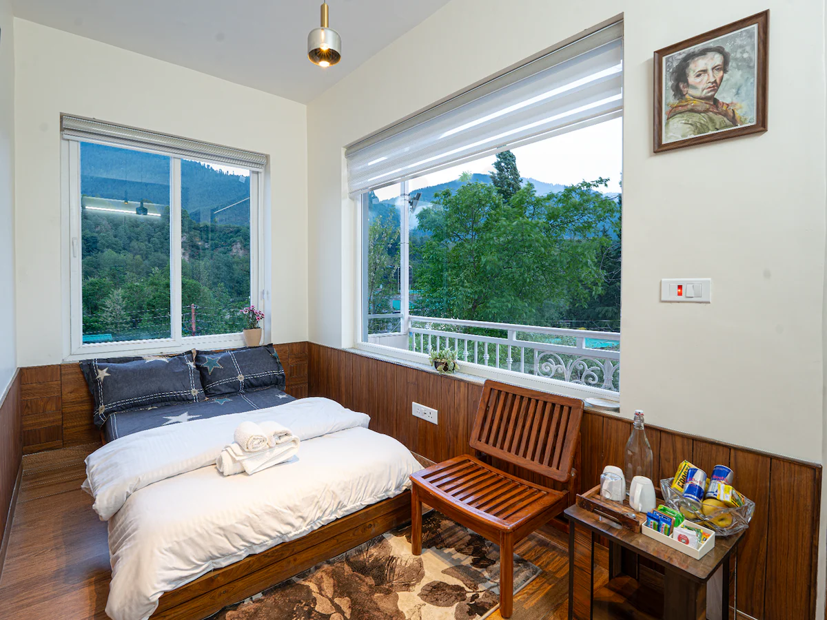 Plush Riverfront Villa Manali