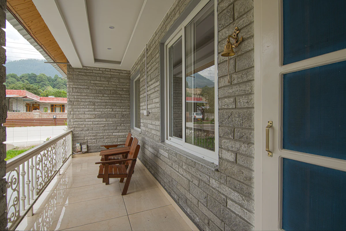 Plush Riverfront Villa Manali