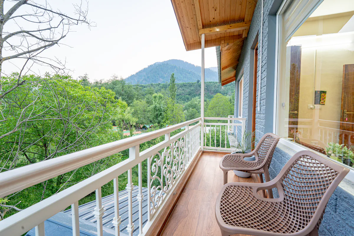 Plush Riverfront Villa Manali