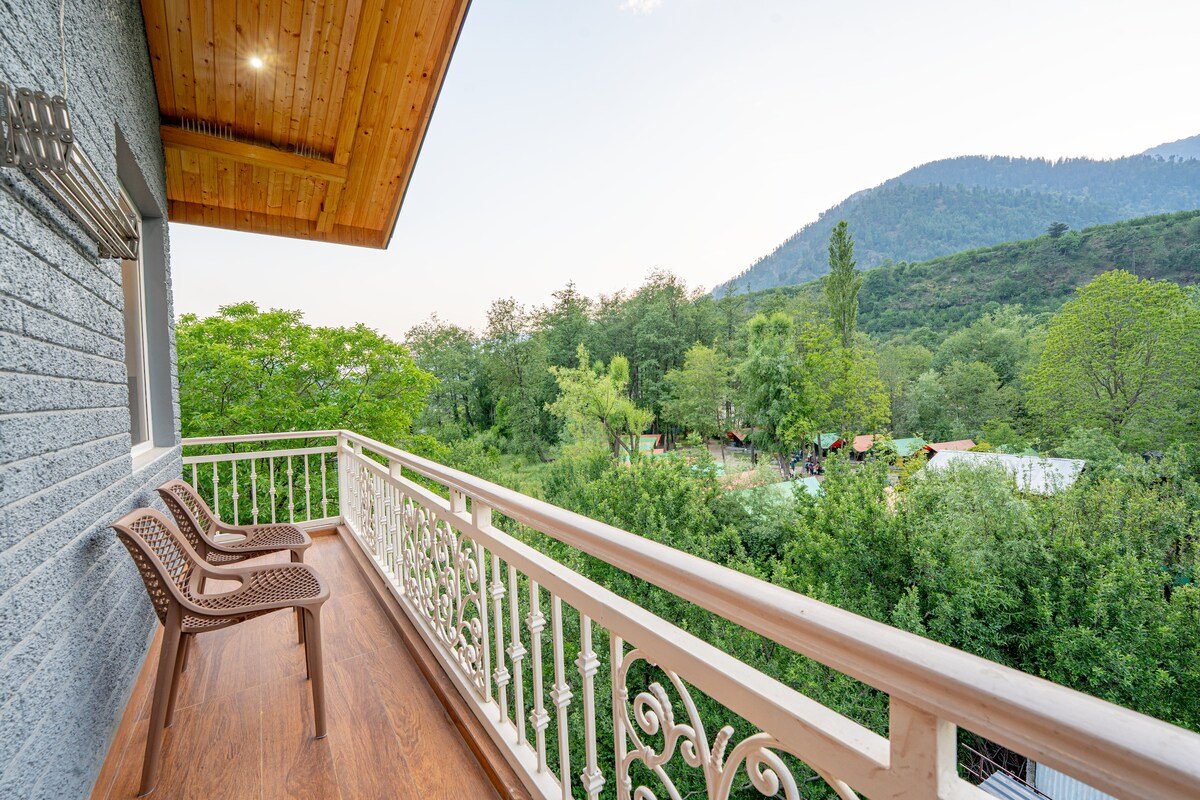 Plush Riverfront Villa Manali