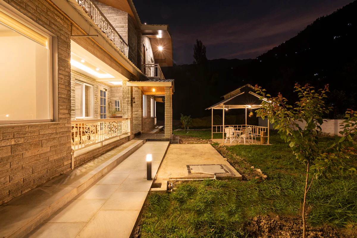 Plush Riverfront Villa Manali