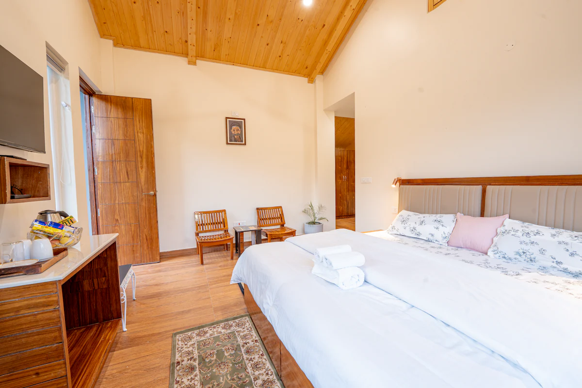 Plush Riverfront Villa Manali