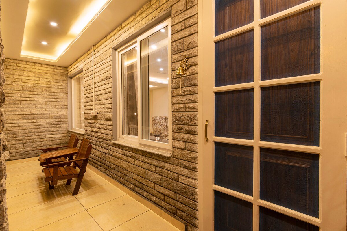 Plush Riverfront Villa Manali