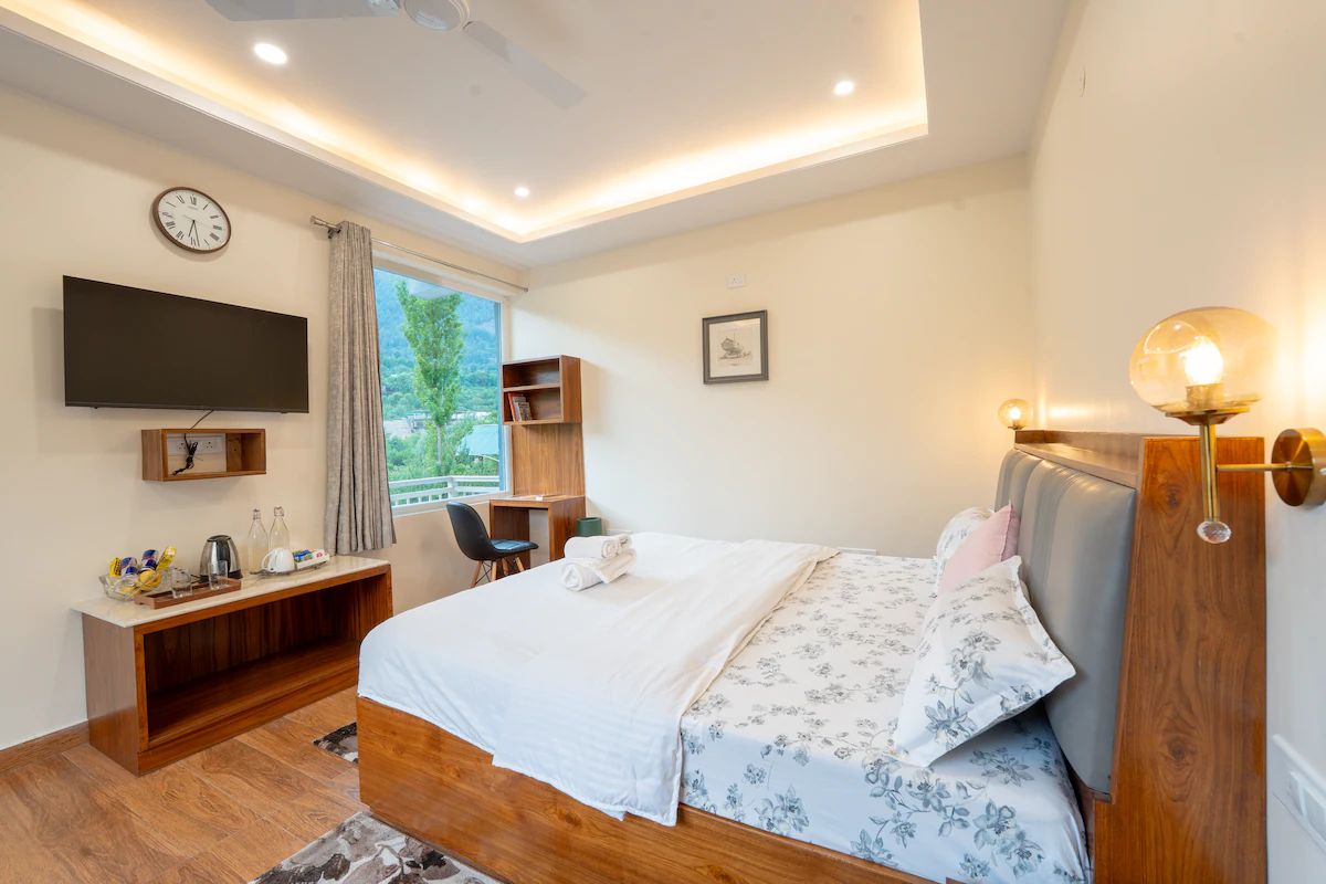 Plush Riverfront Villa Manali