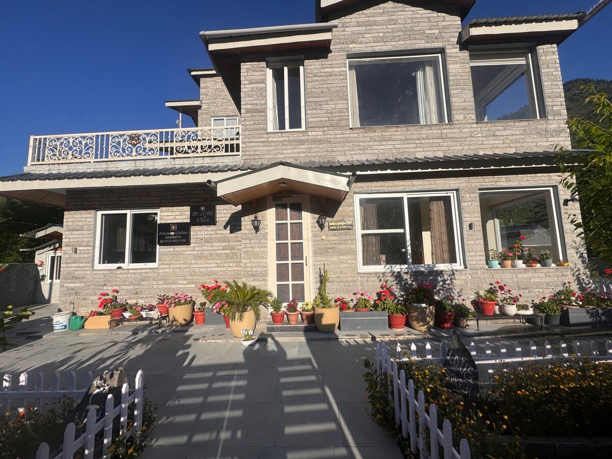 Plush Riverfront Villa Manali