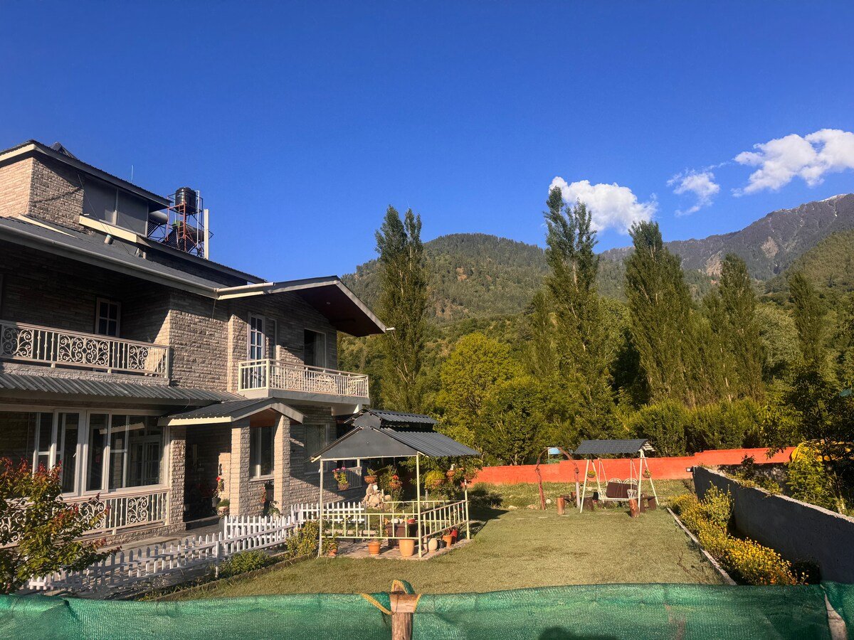 Plush Riverfront Villa Manali