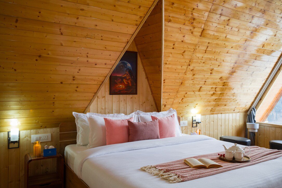 Stargazing Villa with Heated Pools Manali