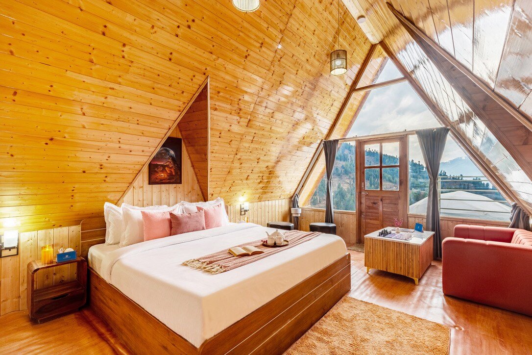 Stargazing Villa with Heated Pools Manali