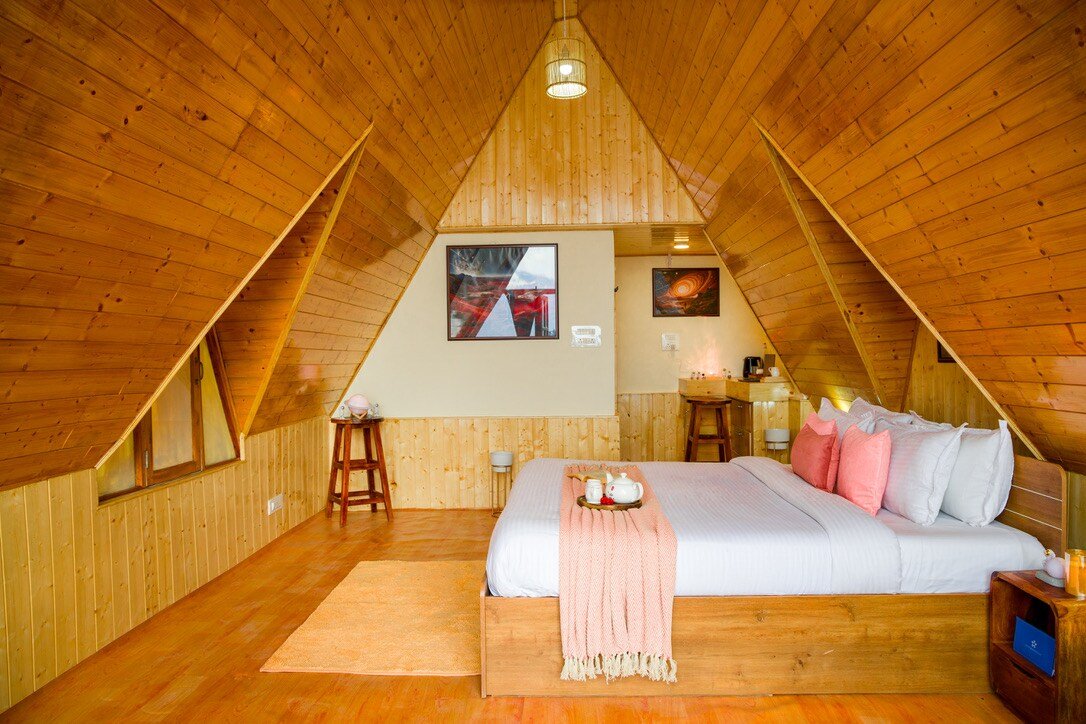 Stargazing Villa with Heated Pools Manali