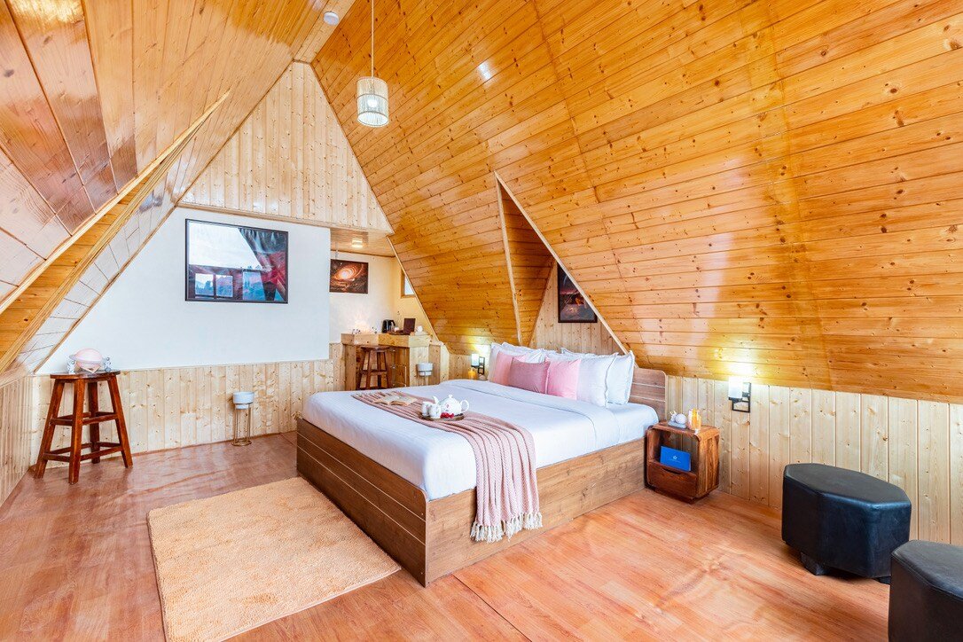 Stargazing Villa with Heated Pools Manali