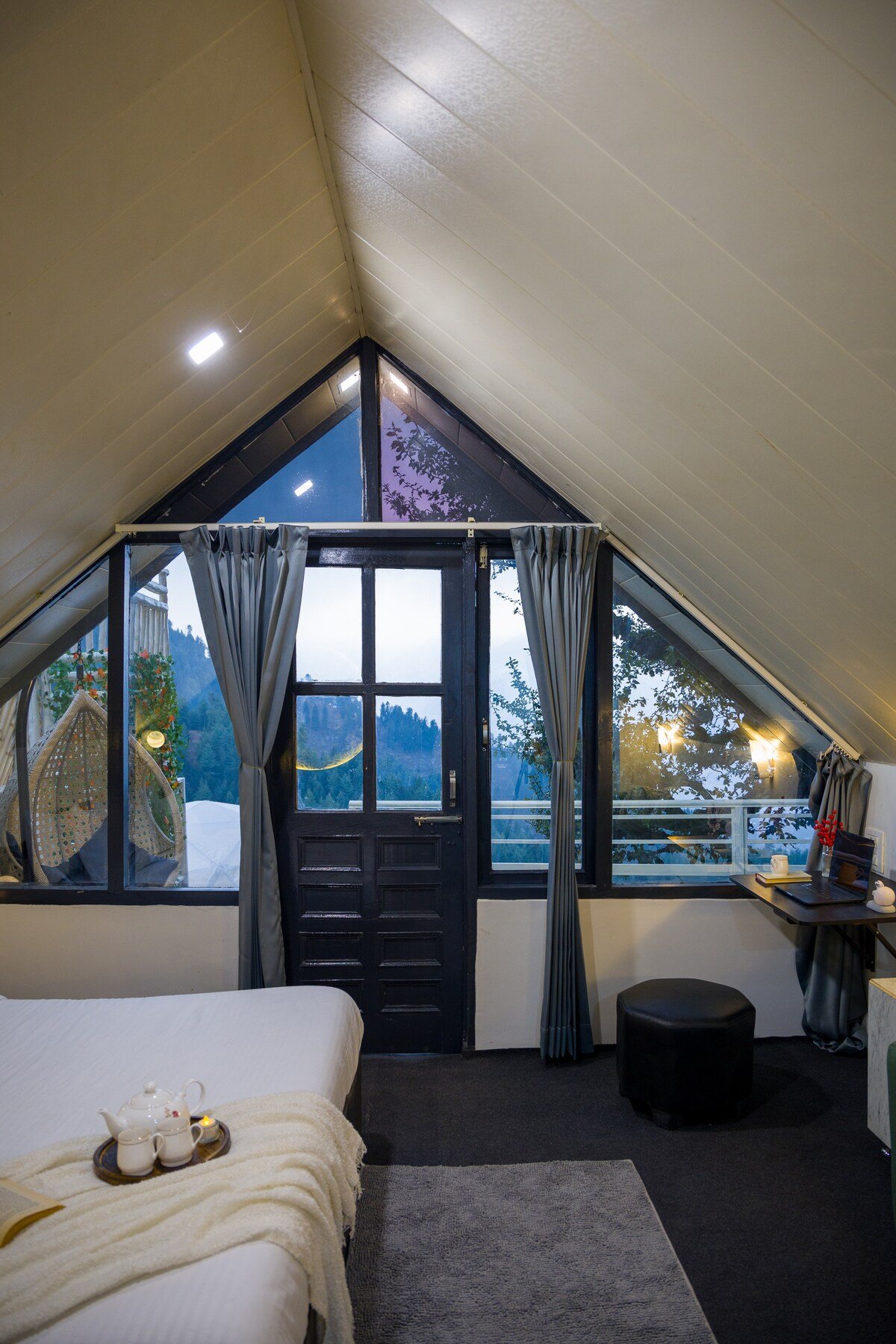 Stargazing Villa with Heated Pools Manali