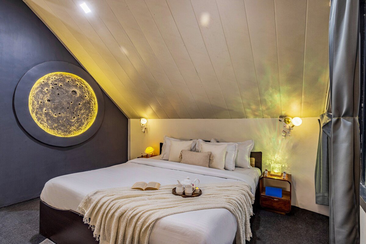 Stargazing Villa with Heated Pools Manali