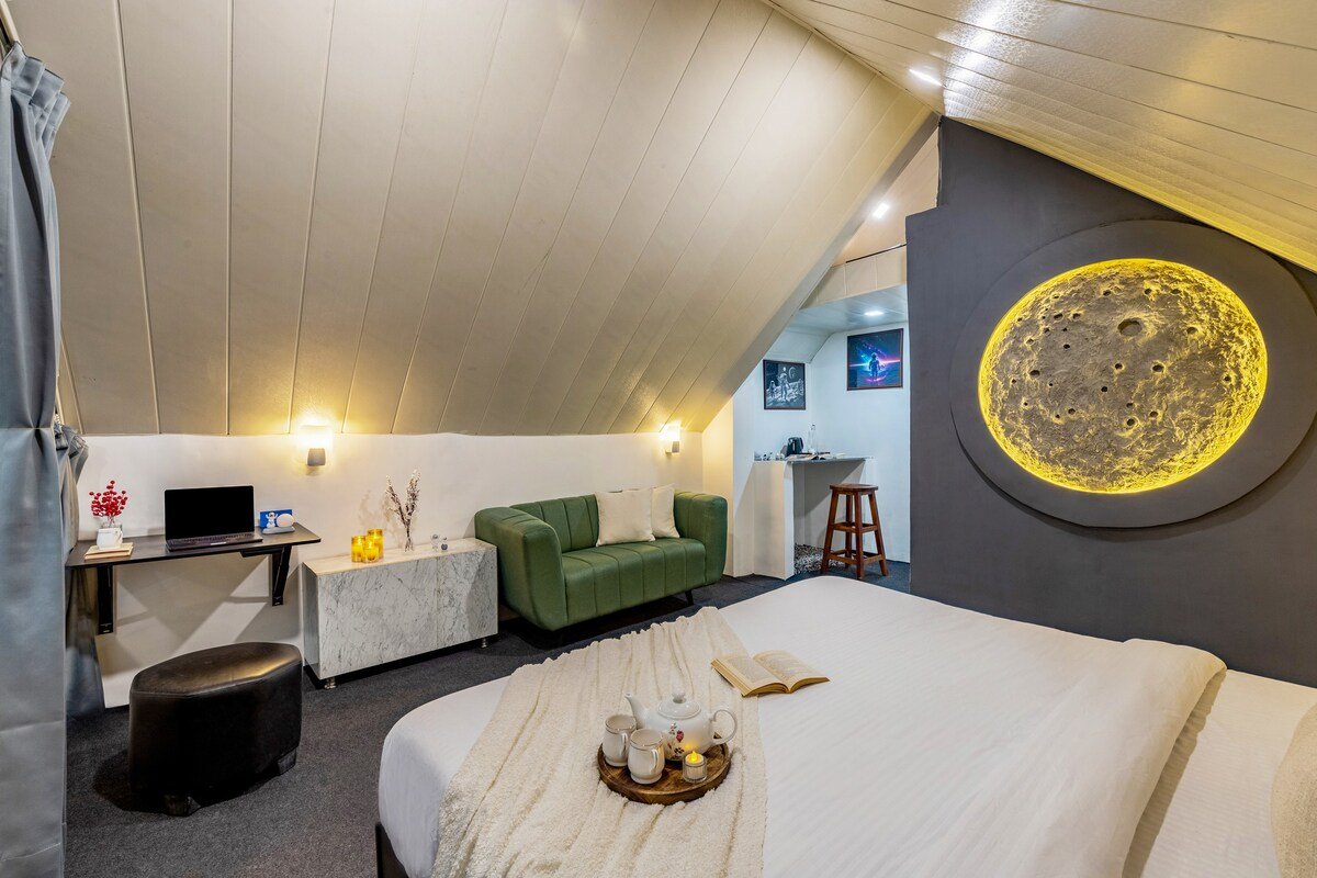 Stargazing Villa with Heated Pools Manali