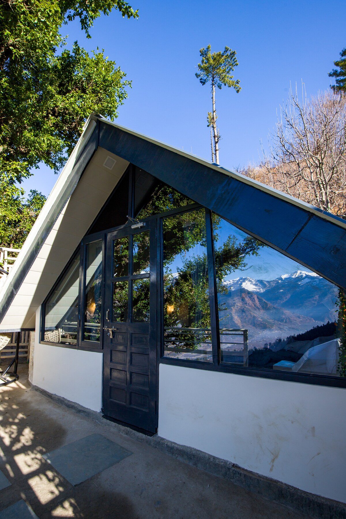 Stargazing Villa with Heated Pools Manali
