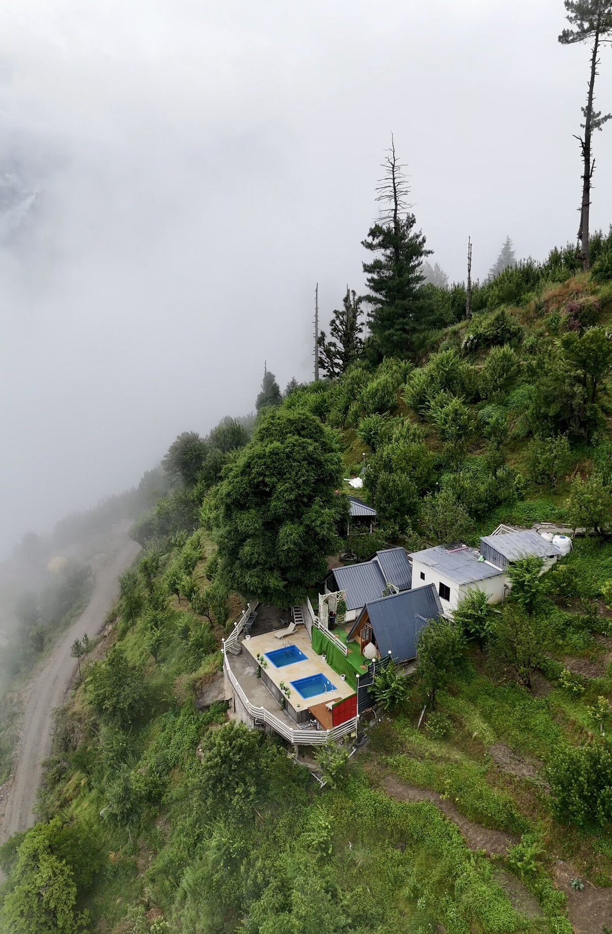 Stargazing Villa with Heated Pools Manali
