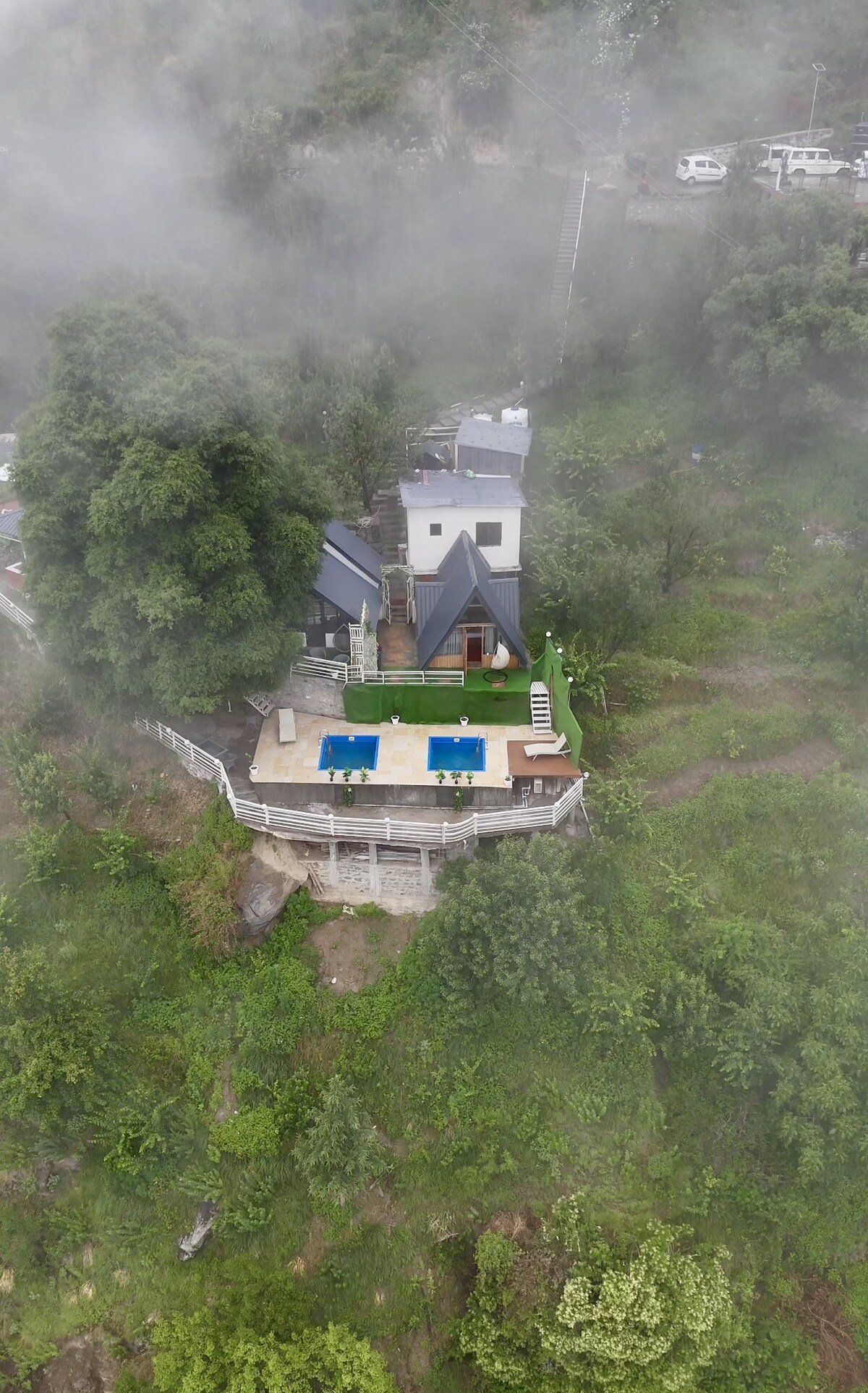 Stargazing Villa with Heated Pools Manali