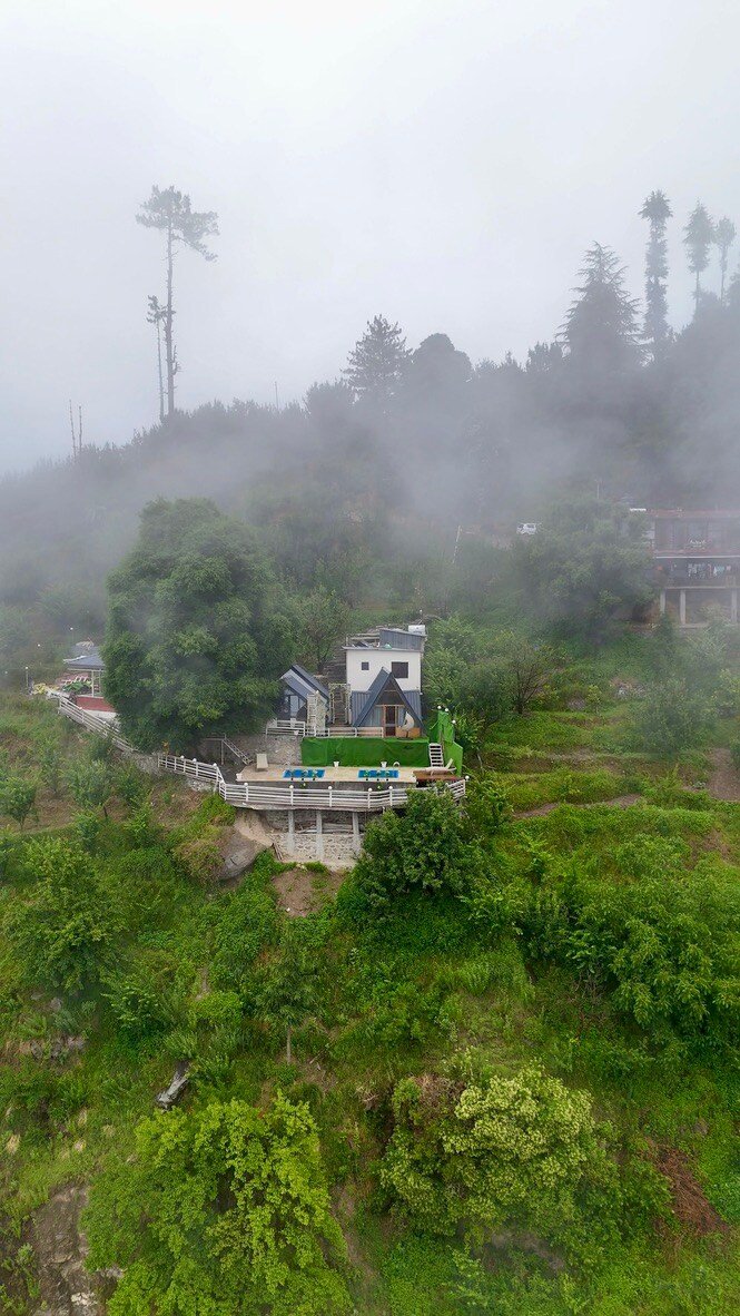 Stargazing Villa with Heated Pools Manali