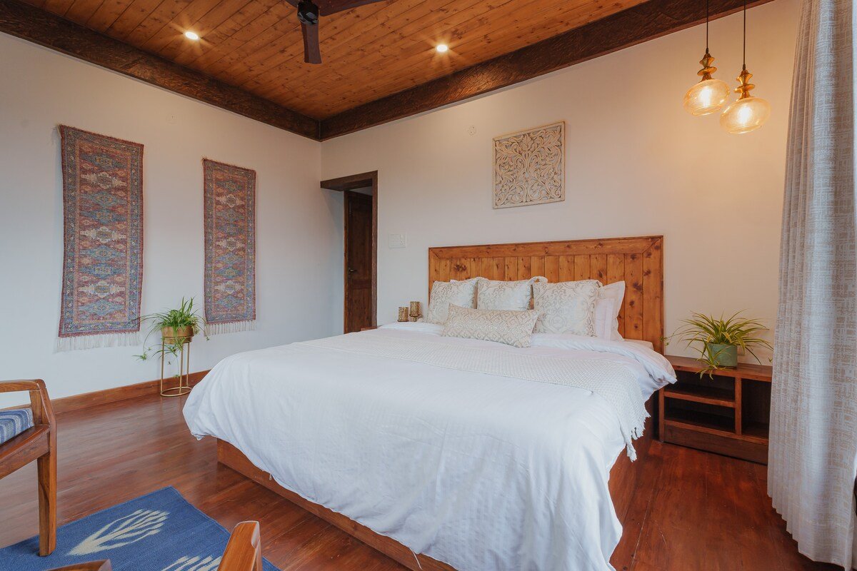 The Izuna Villa Manali