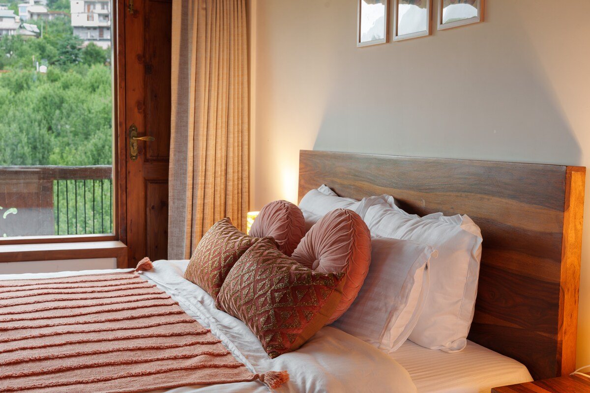 The Izuna Villa Manali