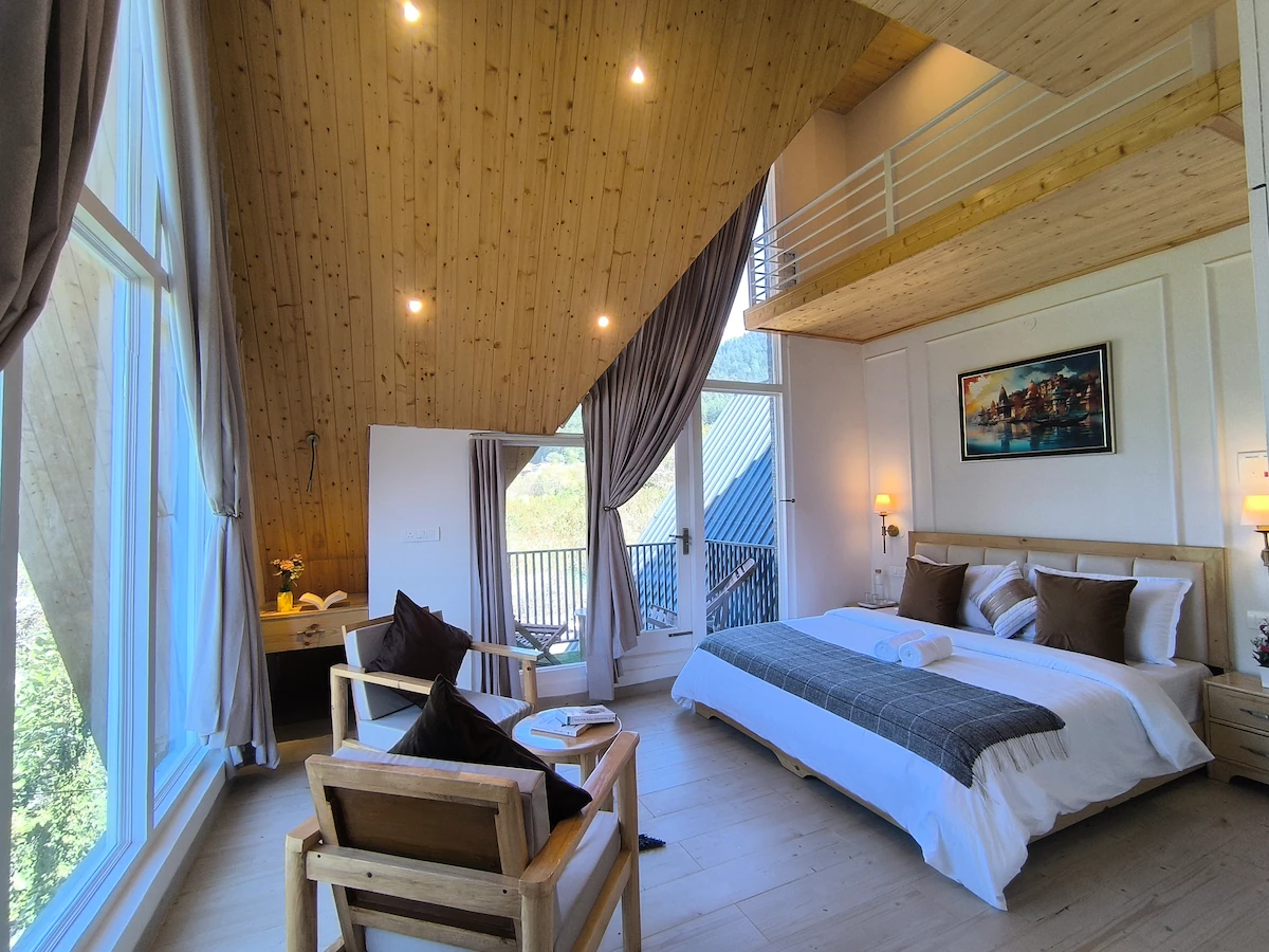 Whistling Thrush Villa Manali