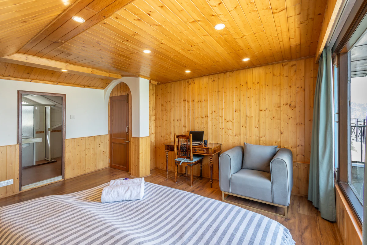 Panoramic Duplex Retreat Mashobra Shimla