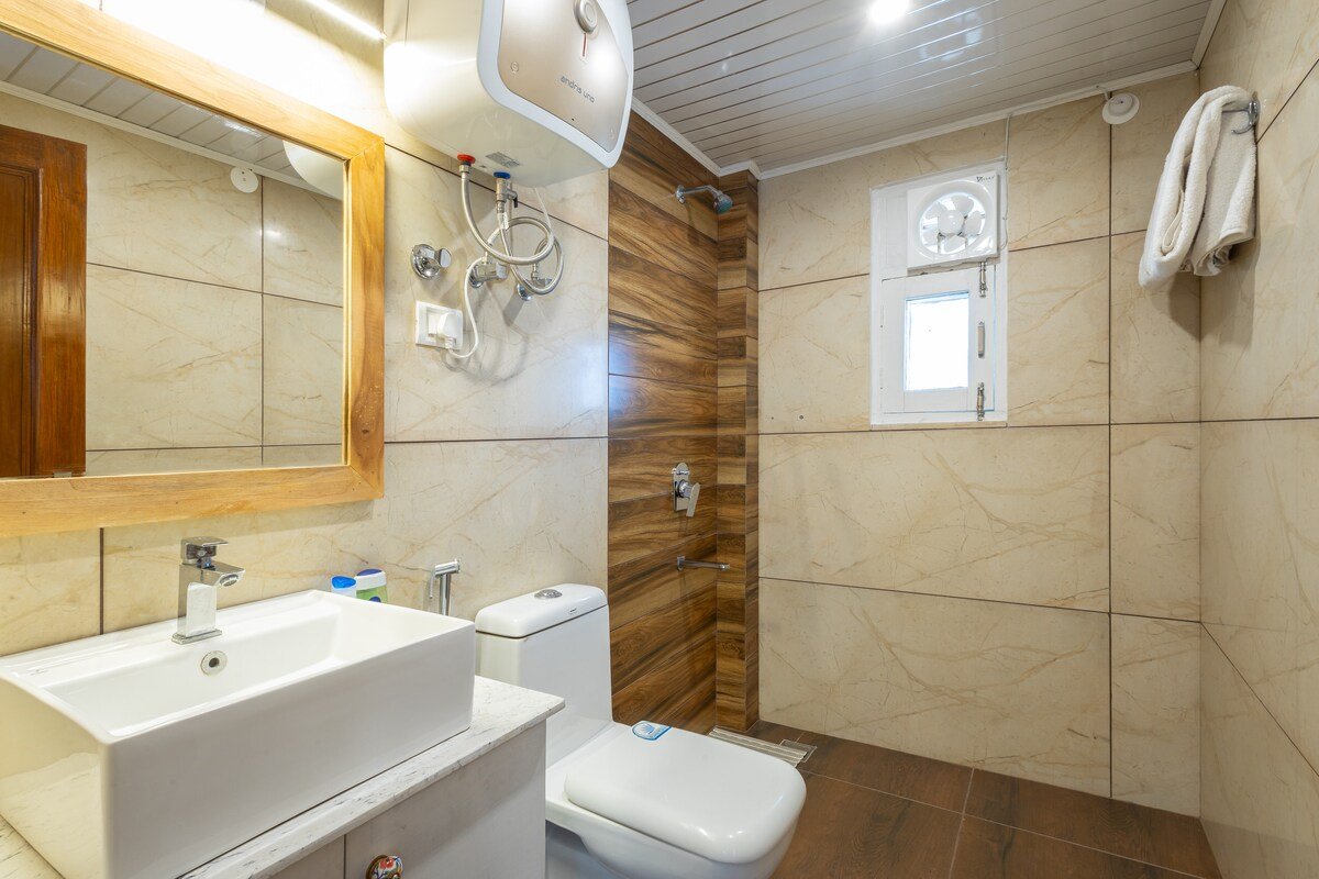 Panoramic Duplex Retreat Mashobra Shimla
