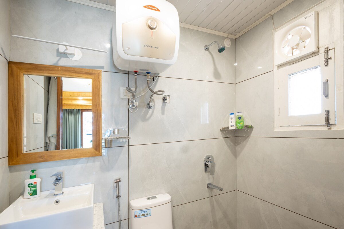 Panoramic Duplex Retreat Mashobra Shimla