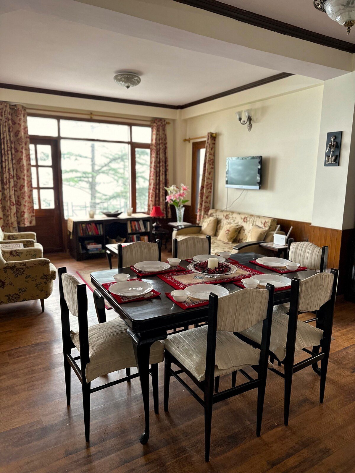 Twinkling Stars Chic Condo Mashobra