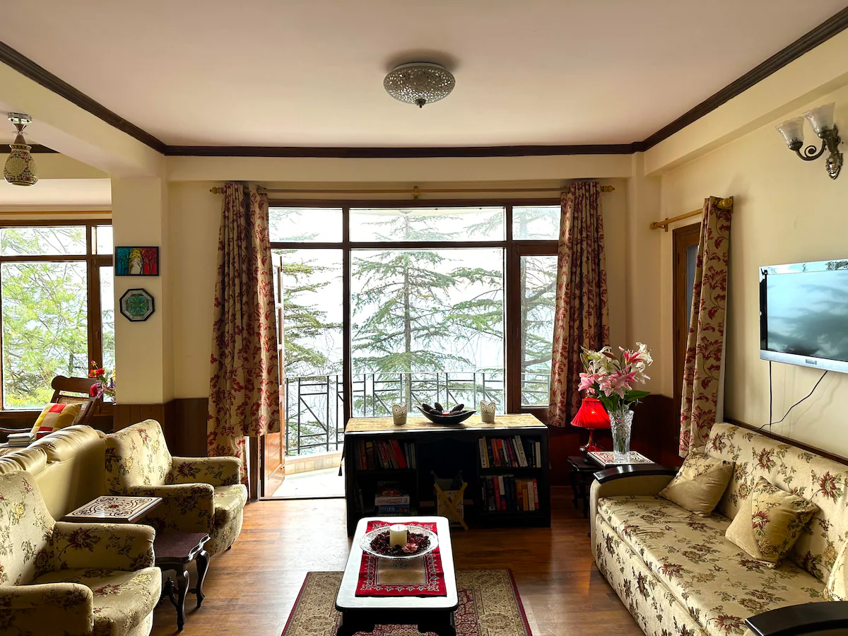 Twinkling Stars Chic Condo Mashobra