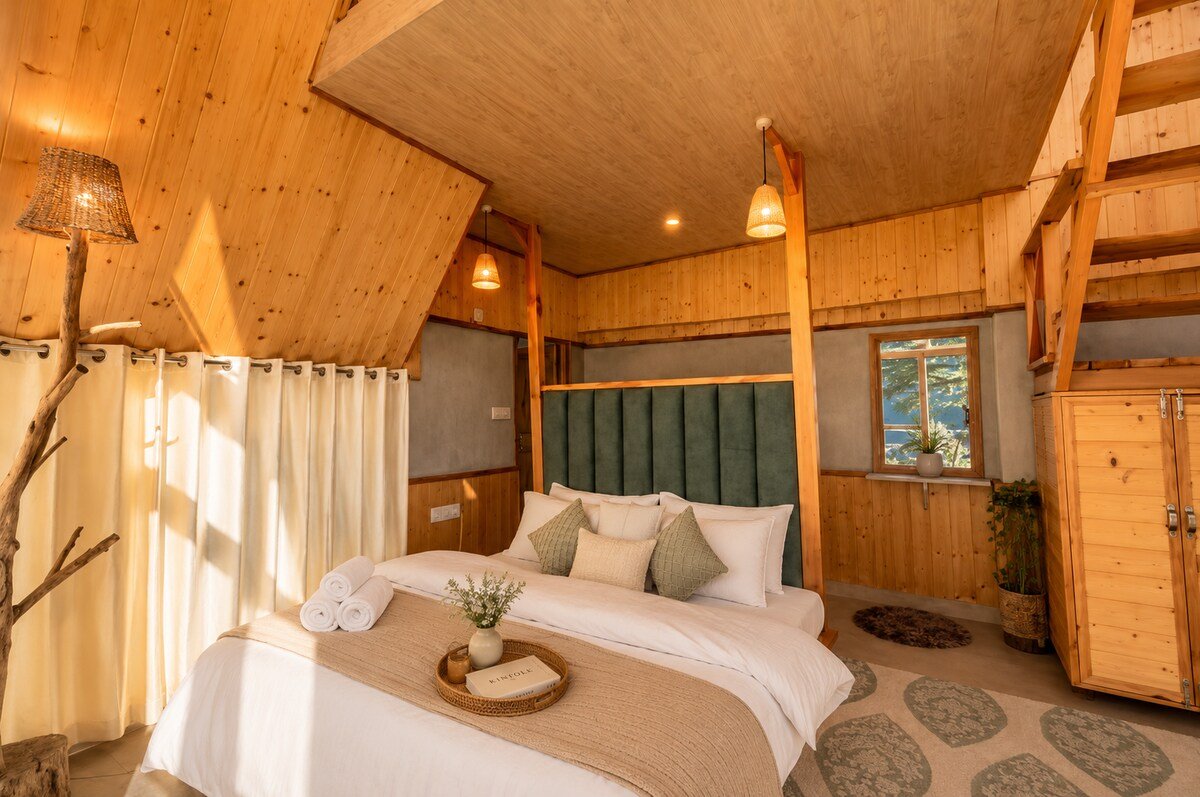 Buransh | Living Tree Glass Cabin Jibhi