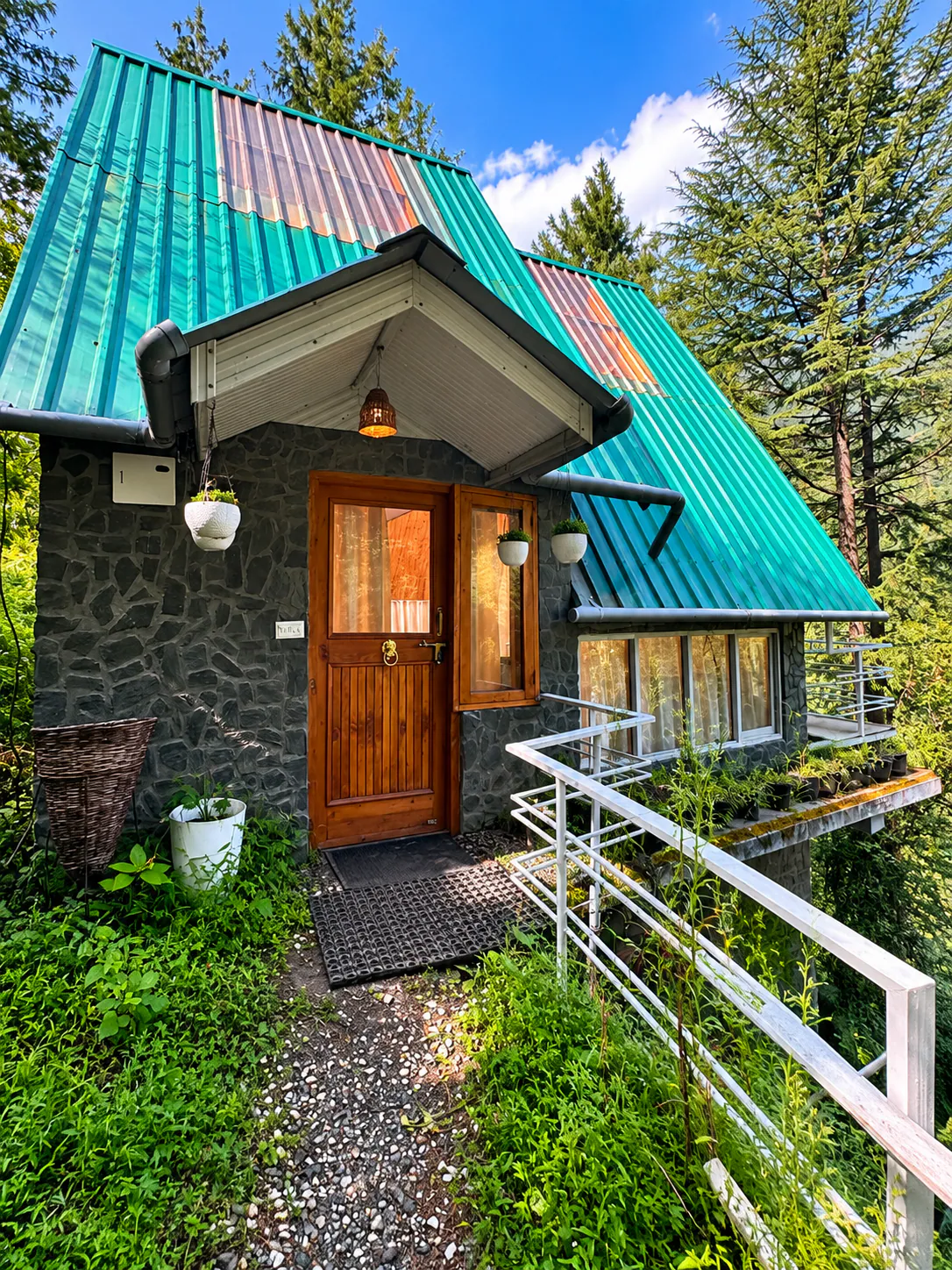 Buransh | Living Tree Glass Cabin Jibhi