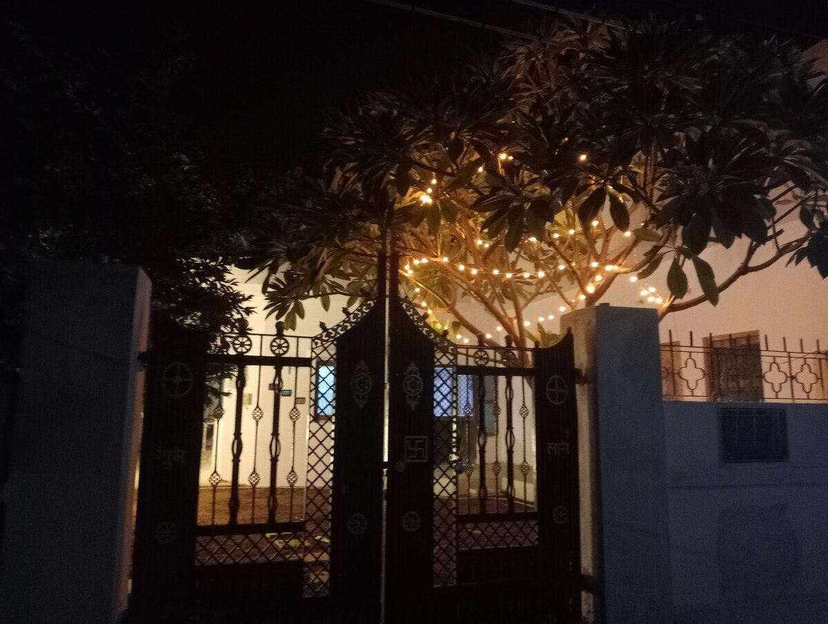 The Colonel Villa Abu