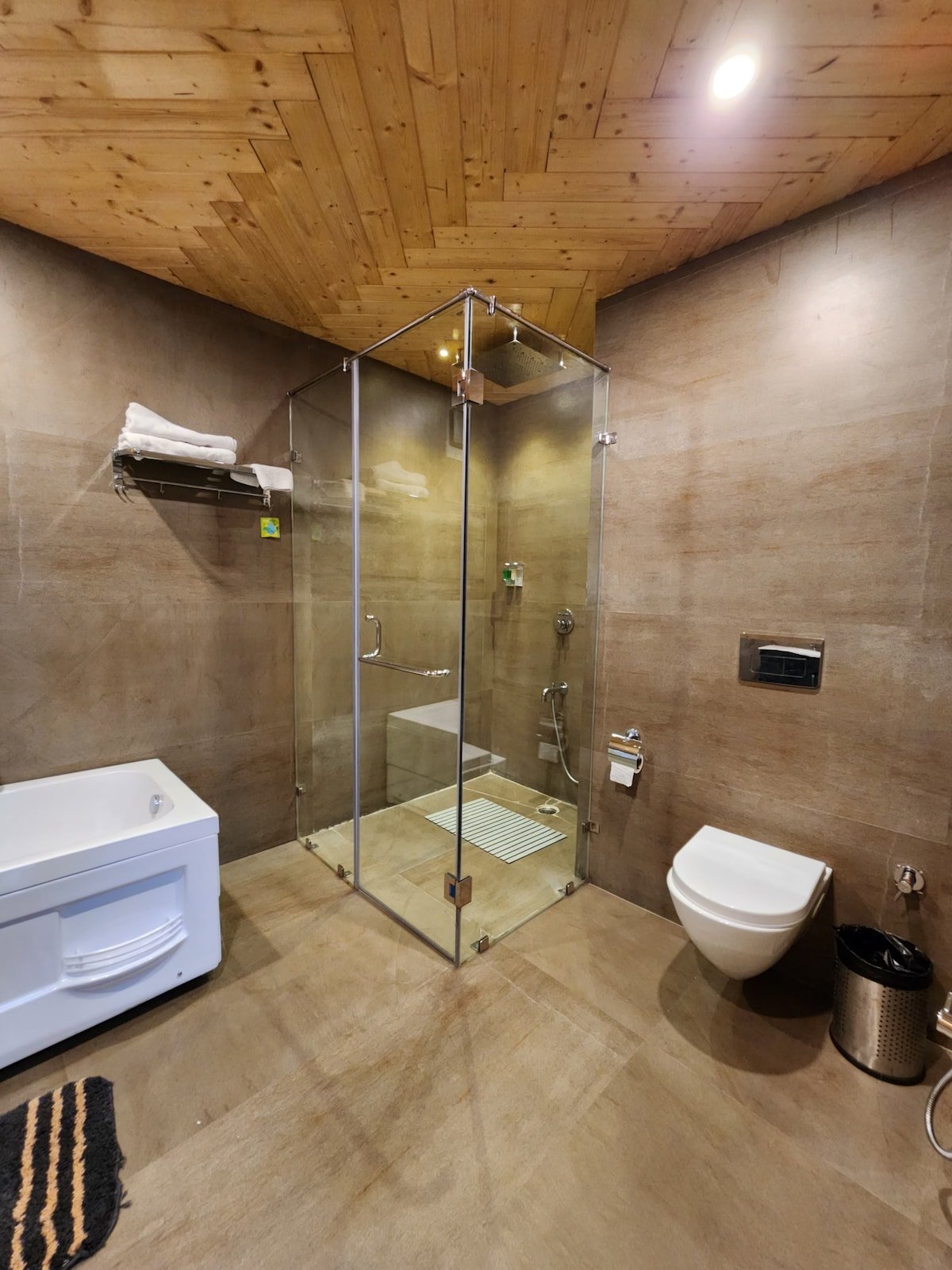 Luxury A Cabin | Sunken Hot Tub Dharampur