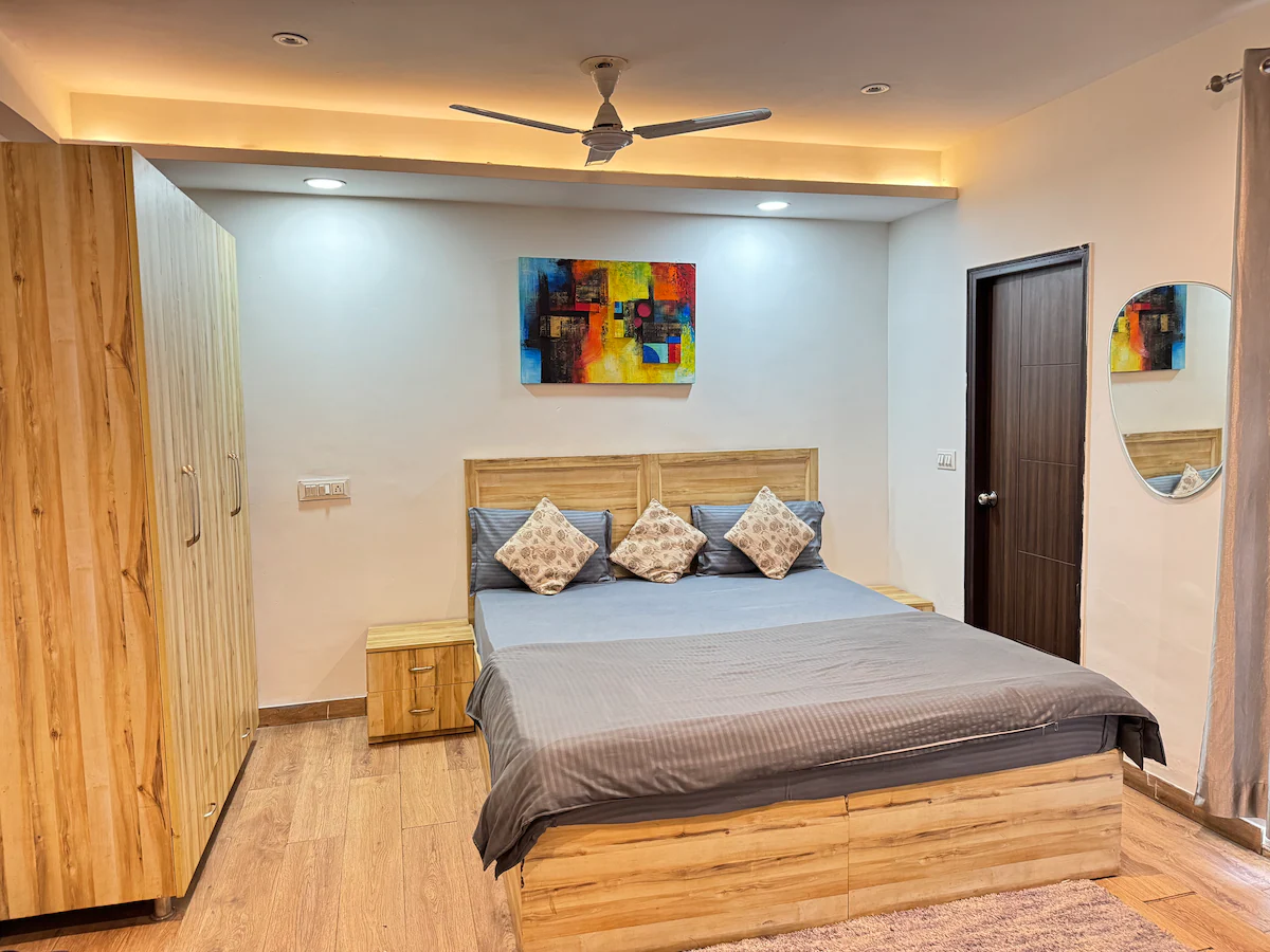 (500) Luxury Studio Golf Course Gurgaon
