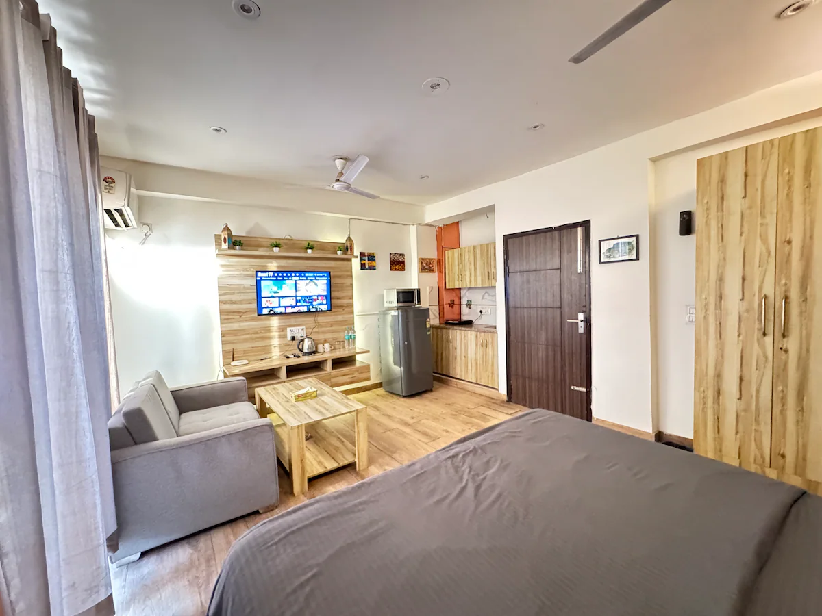 (500) Luxury Studio Golf Course Gurgaon