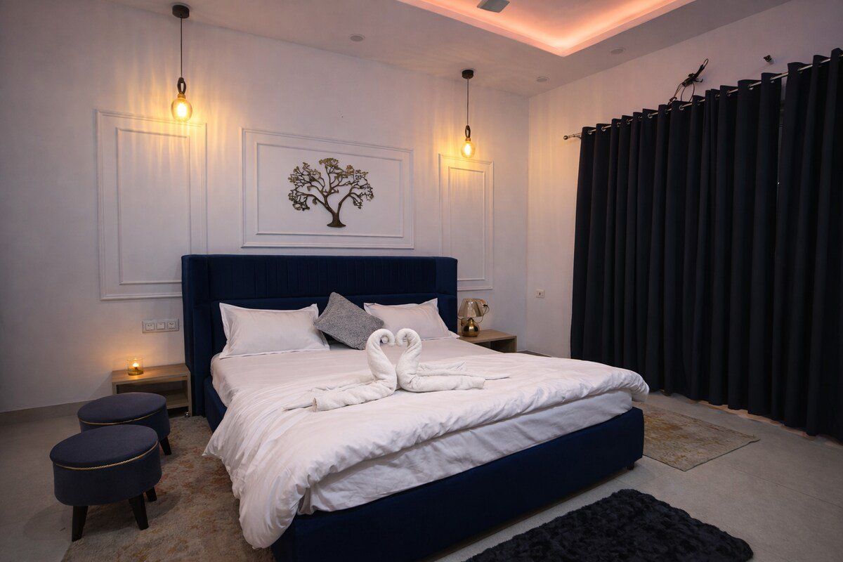 BS2 Farmhouse Delhi