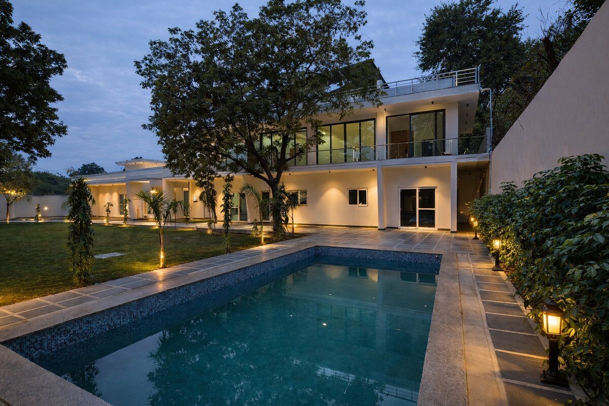BS2 Farmhouse Delhi