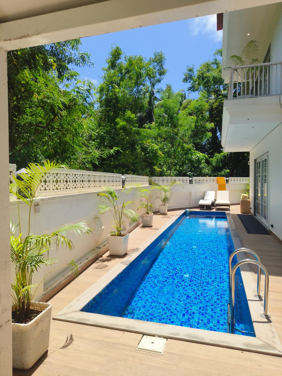 Elaris Mandrem Goa